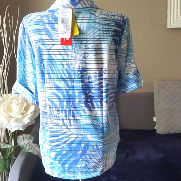 Cathy Daniel's blouse. - Picture 4 of 4